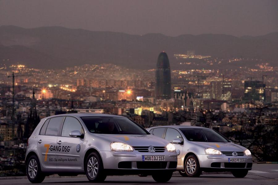  Volkswagen Golf 2004 года  (фото 10 из 170)